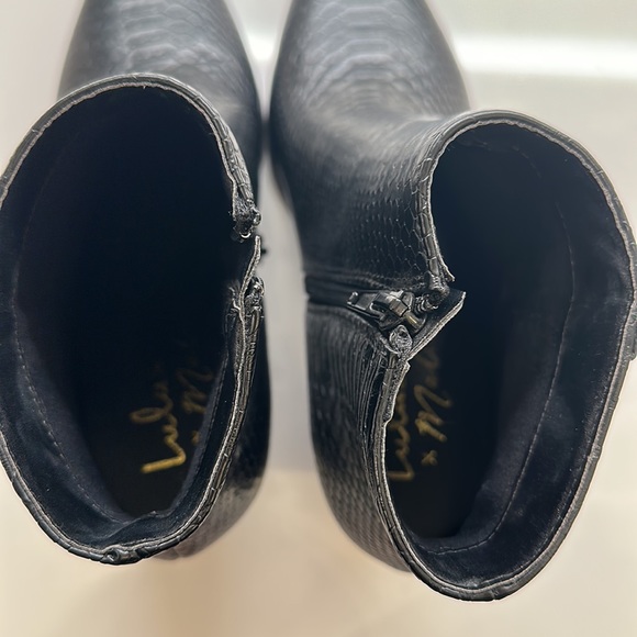 Lulu’s NWOT black zip crocodile style booties - Picture 4 of 7